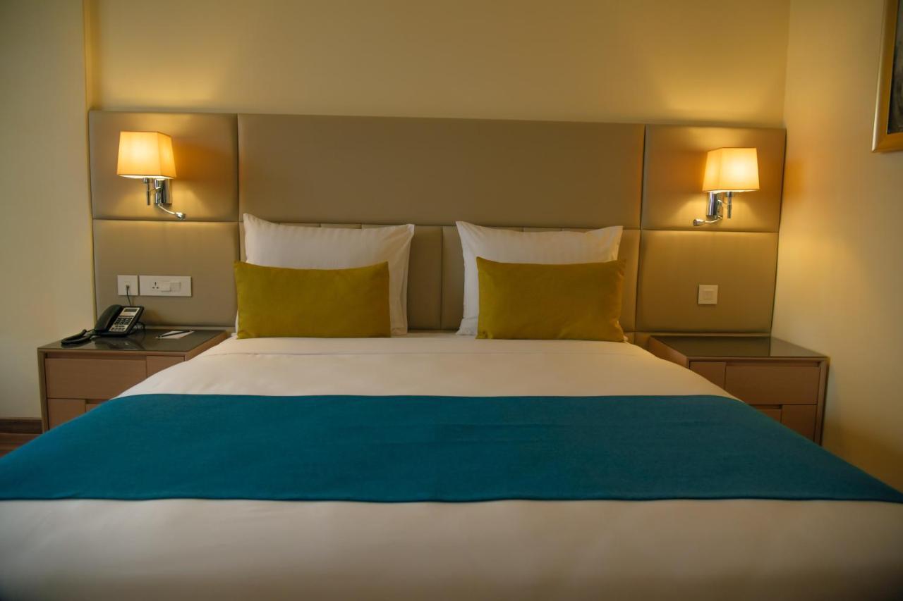 Bravia Hotel Найамей Екстериор снимка