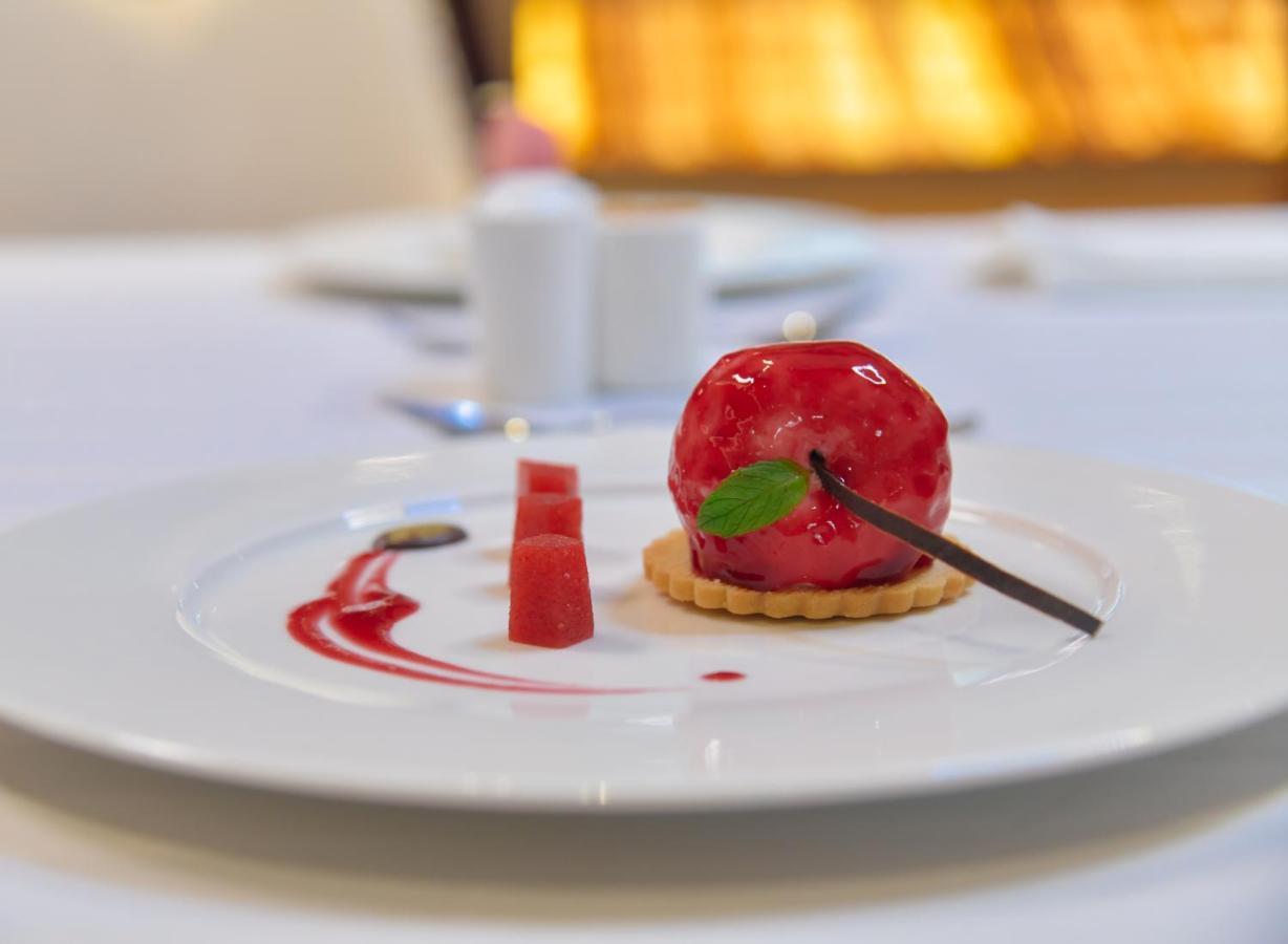 Bravia Hotel Найамей Екстериор снимка