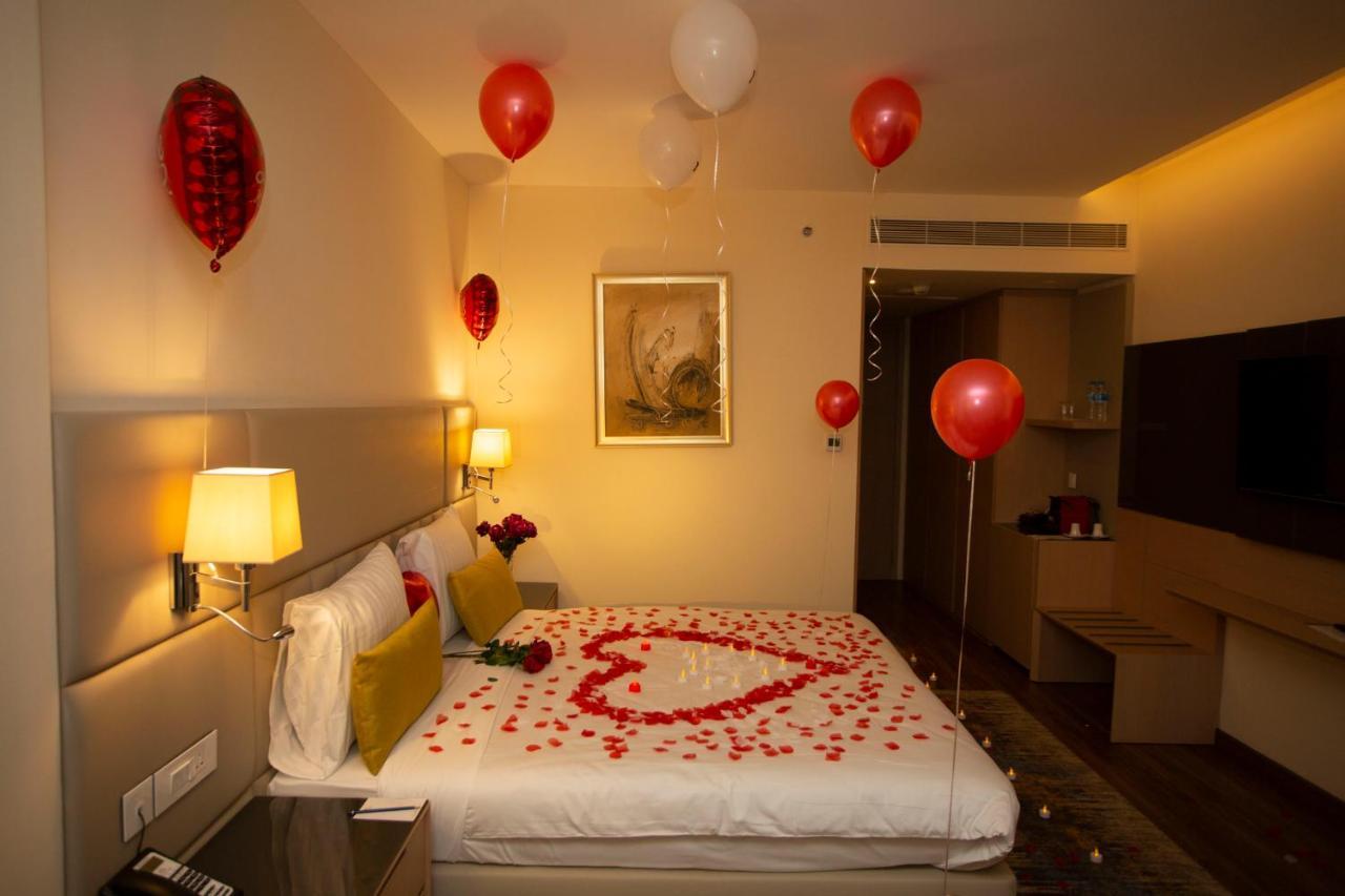 Bravia Hotel Найамей Екстериор снимка