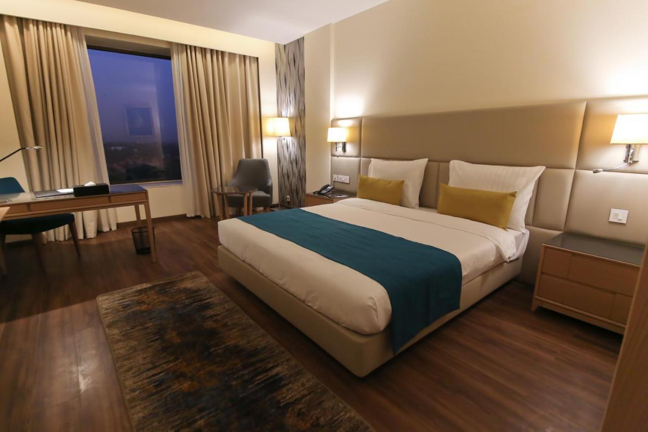 Bravia Hotel Найамей Екстериор снимка
